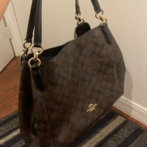 Beautiful coach purse!